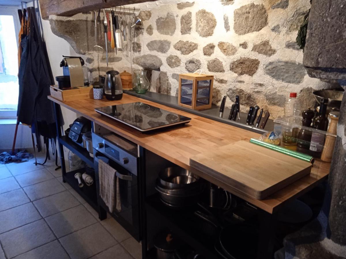 Tour Medievale De L'An Mille Apartamento Loudes Exterior foto
