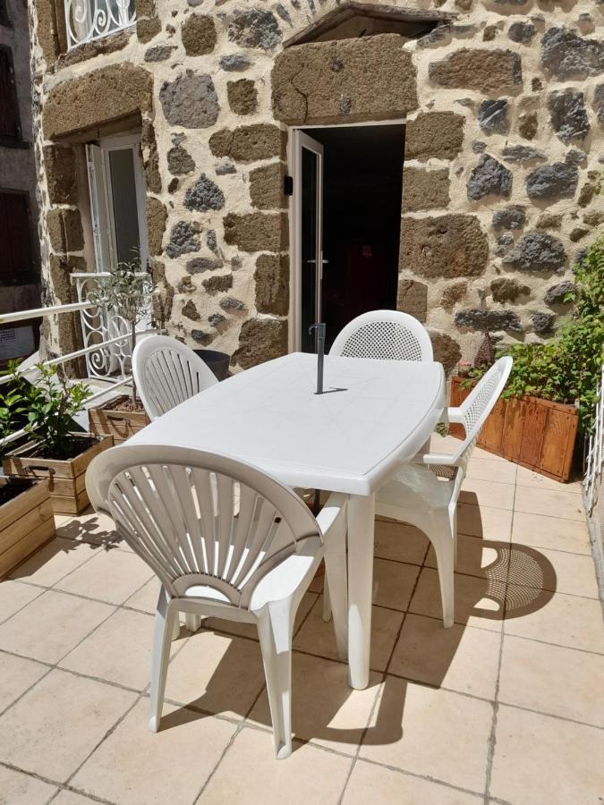 Tour Medievale De L'An Mille Apartamento Loudes Exterior foto
